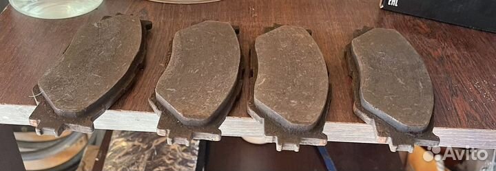 Колодки лексус is 250 передние