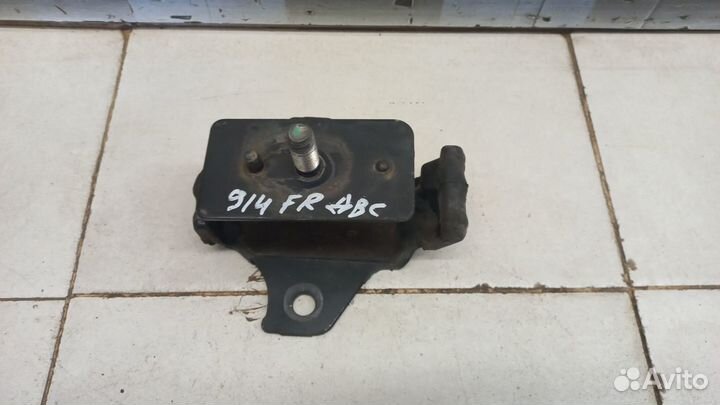 Опора двигателя правая Hi Lux 2015