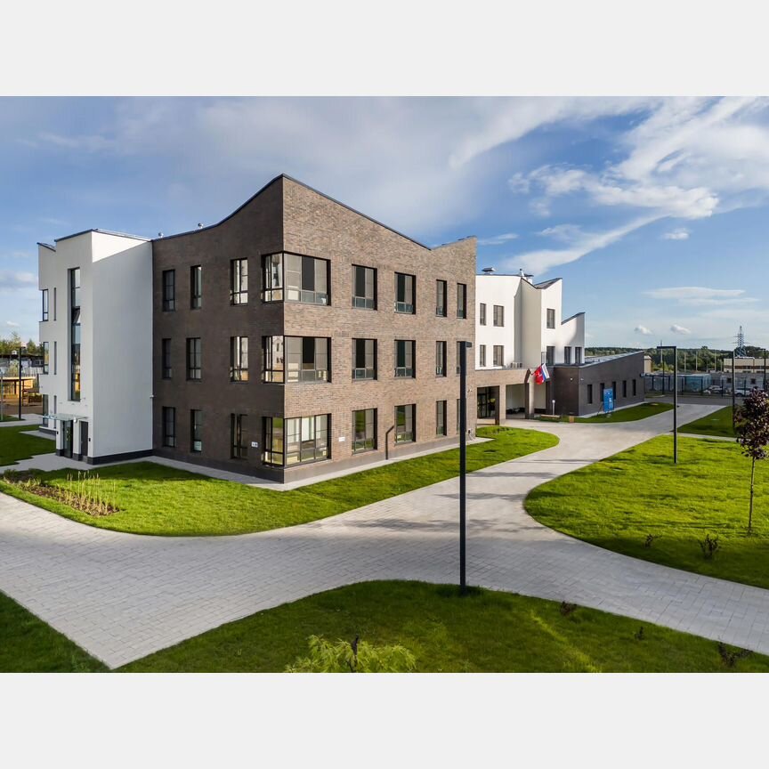 3-к. квартира, 95,7 м², 8/14 эт.