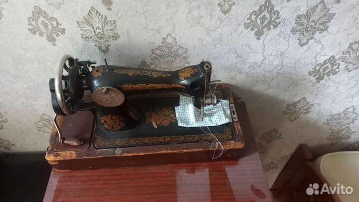 Швейная машина Singer