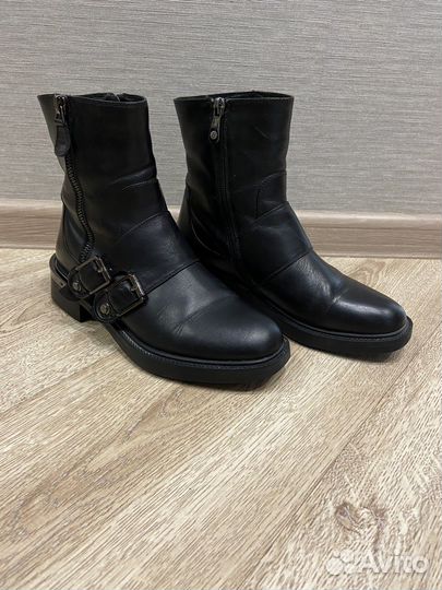 Ботинки женские