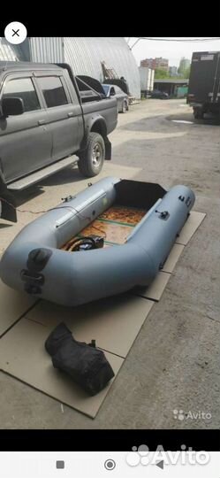 Лодка Hunter 290 с мотором