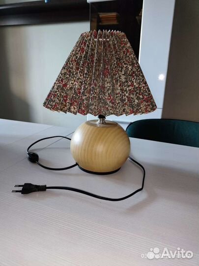 Лампа настольная