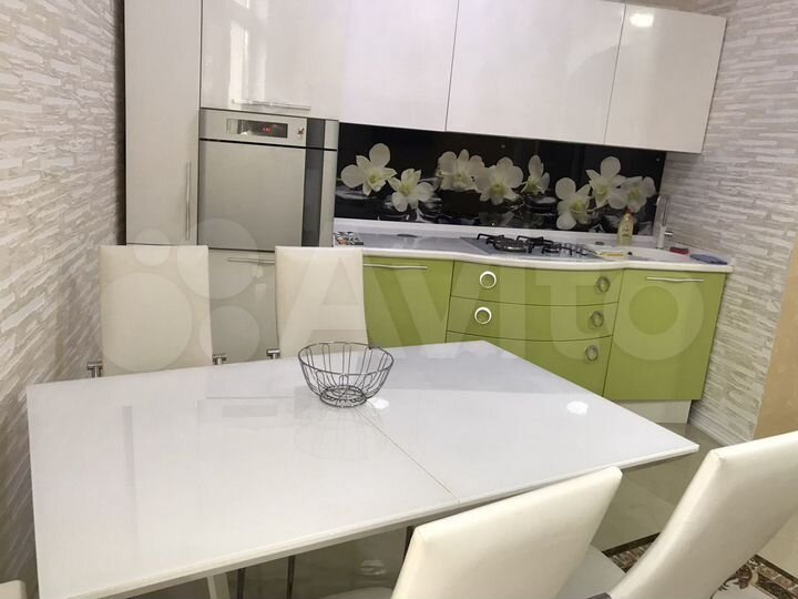 2-к. квартира, 71 м², 1/7 эт.