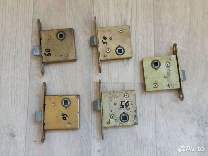 Врезные замки, ручки, защелки