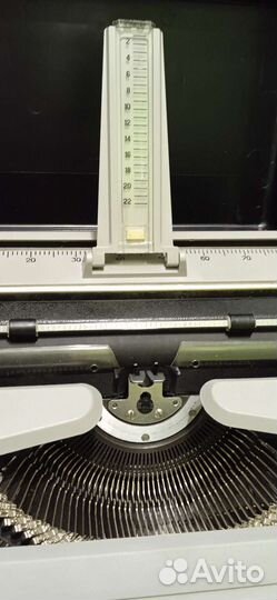 Пишущая машинка ивица