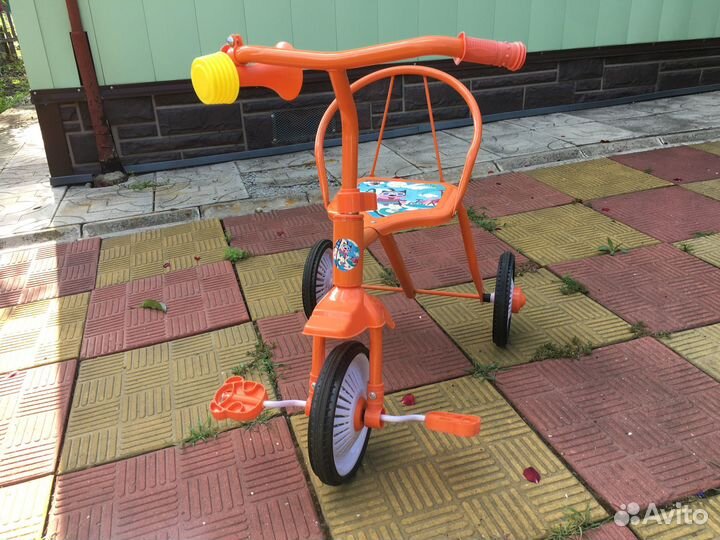 Трехколесный велосипед