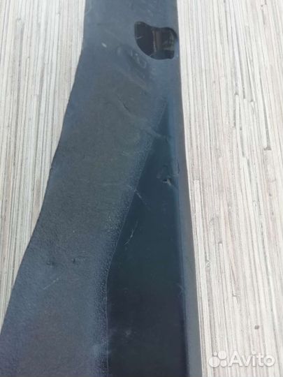 Накладка правого крыла lexus is 250 xe30