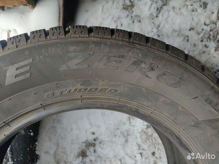 Pirelli Ice Zero 225/65 R17 106T