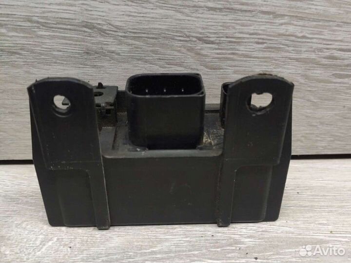 Блок реле свечей накаливания Mercedes OM612