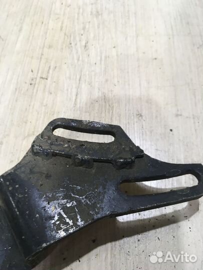 Кронштейн гидроусилителя Ауди 100 С4 053145387A