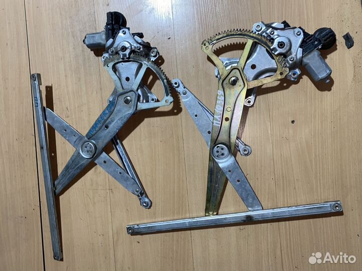 Стеклоподъемник Toyota Mark X X120 GRX120