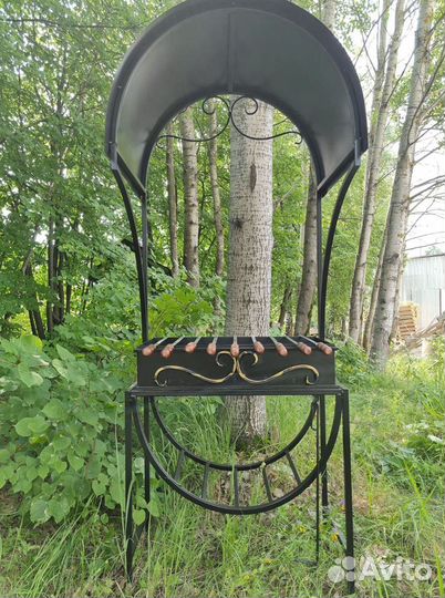 Мангал с крышей