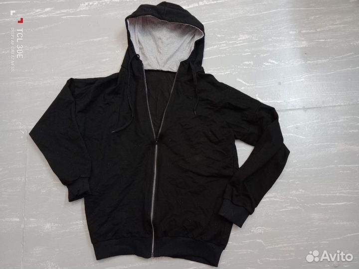 Спортивный костюм новый 48