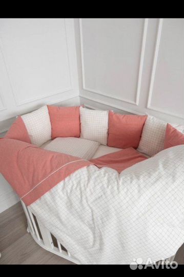 Комплект в детскую кроватку новый