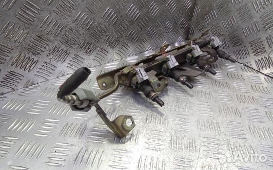 Топливная рампа бензиновая nissan note E11 (6DN11T