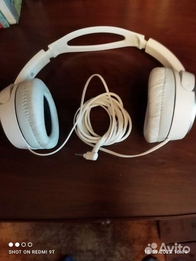 Наушники Sony