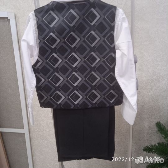 Костюм для мальчика 2- 3 года