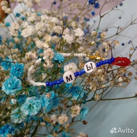 Браслет из бисера