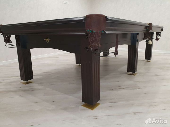 Бильярдный стол