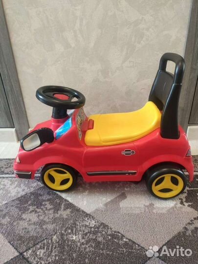 Машинка каталка-толокар