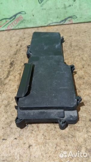 Крышка блока предохранителей Mercedes-Benz E W210