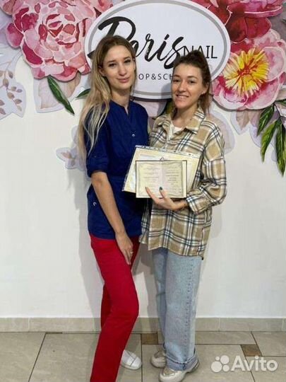 Подолог / мастер маникюра и педикюра