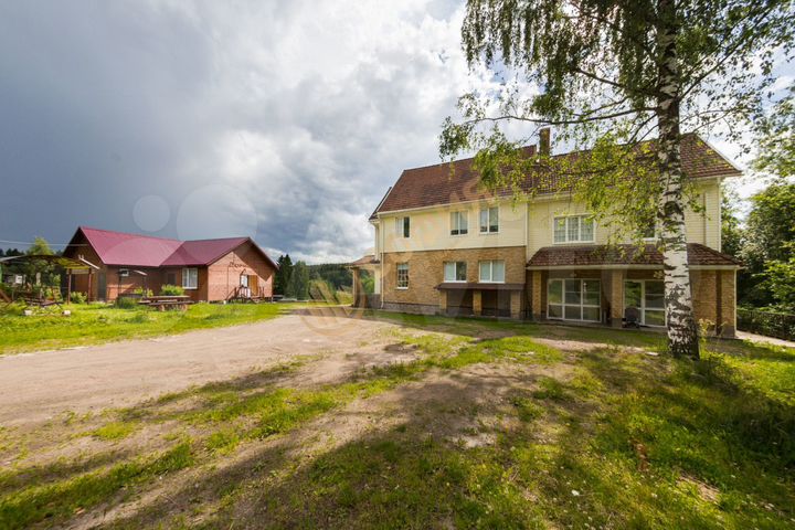 Коттедж 300 м² на участке 2 га