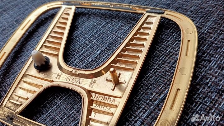 Honda оригинальная эмблема (105х85мм)