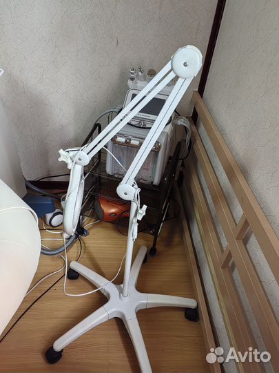 Лампа лупа напольная