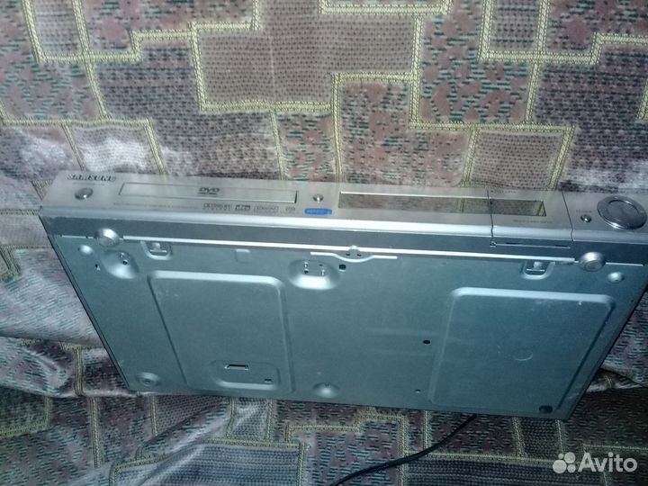 Продам двд плеер