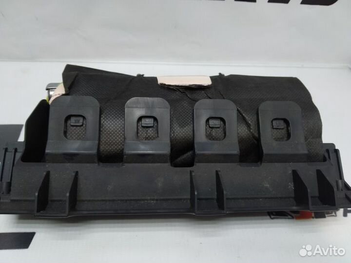 Подушка безопасности нижняя (для колен) Mitsubishi