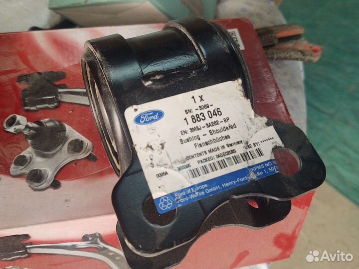 Сайлентблок переднего рычага Форд Фокус 2