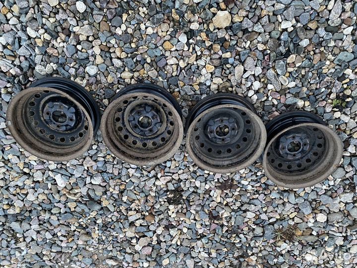 Штампованные диски r14 Nissan Almera