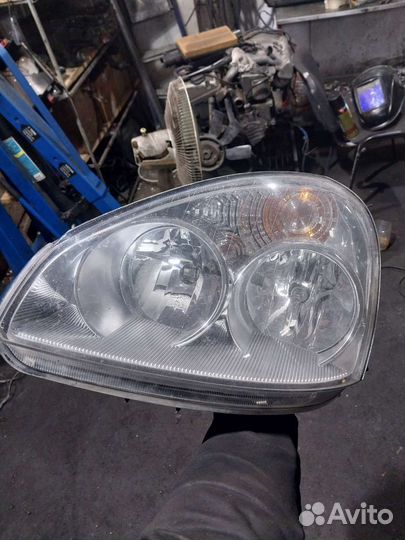 Фара левая priora