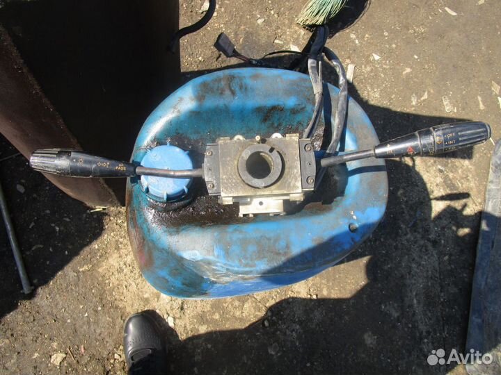 Подрулевой переключатель Kia Granbird