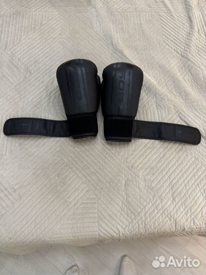 Боксерские перчатки 14 oz