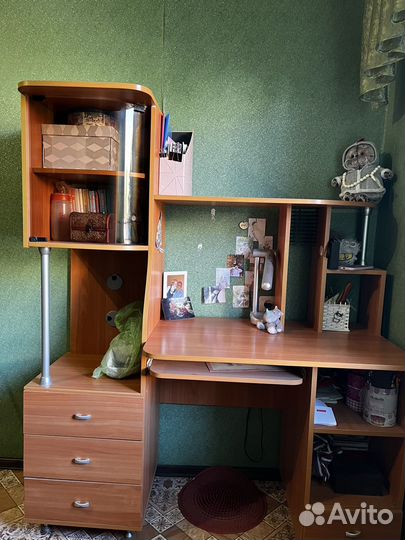 Компьютерный стол