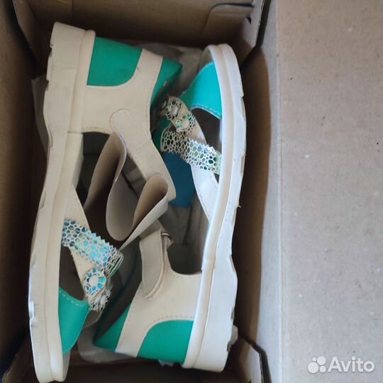 Босоножки для девочки