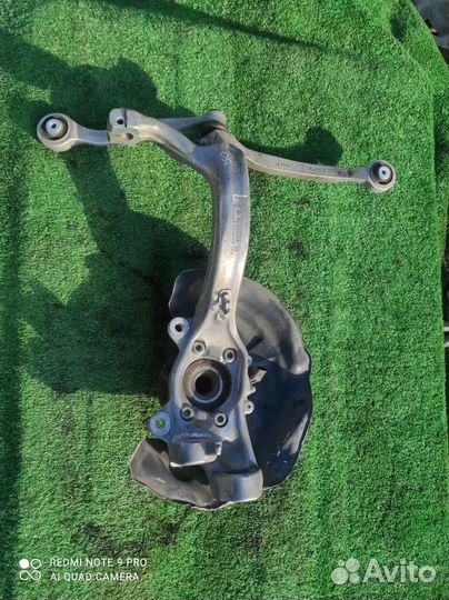 Левый поворотный кулак Audi A6 C6 4.2