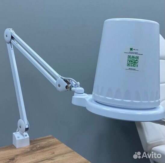 Вытяжка 4blanc Alize на струбцине для маникюра