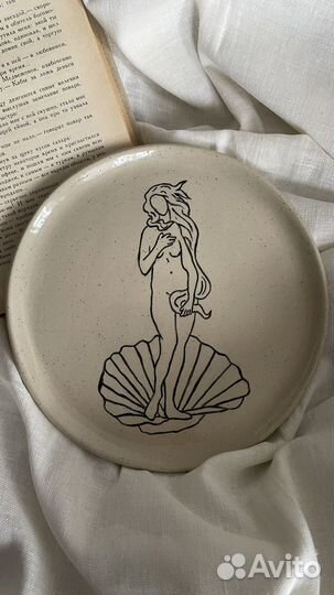 Керамическая тарелка 