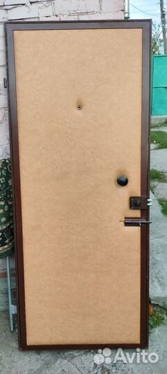Дверь входная металлическая