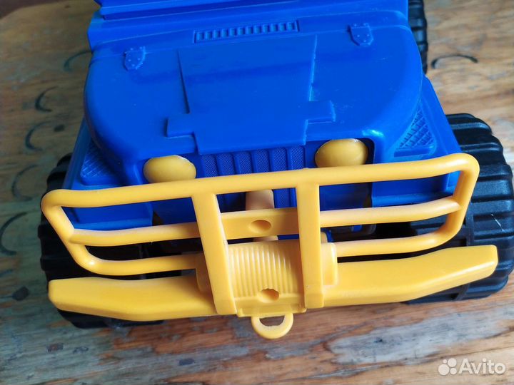 Детские игрушки для мальчиков машинки