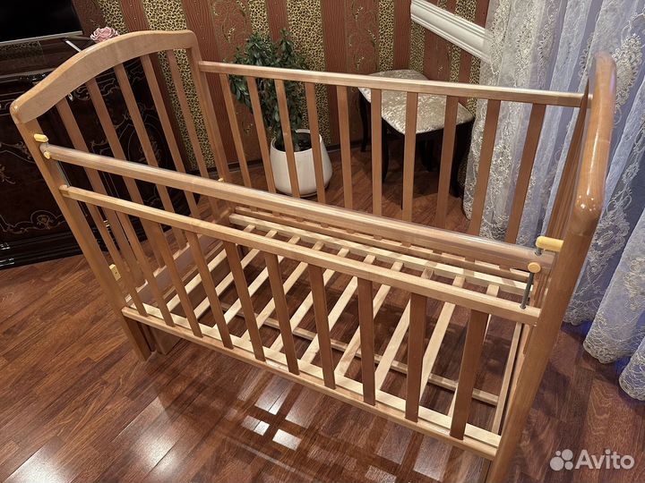 Кроватка с маятником 120 на 60