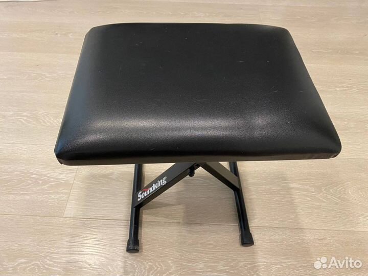 Стульчик для пианино