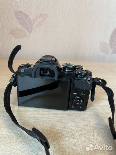 Olympus OM-D E-M10 Mark III (KIT)