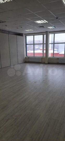 Второй этаж. Помещение свободного/торгового/офисно