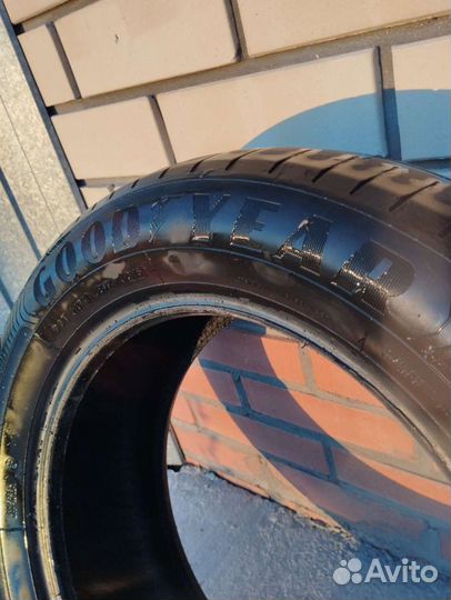 Goodyear EfficientGrip 205/60 R16