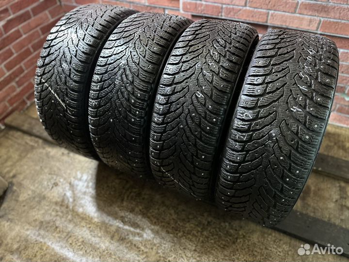 Nokian Tyres Hakkapeliitta 9 215/60 R16 99T